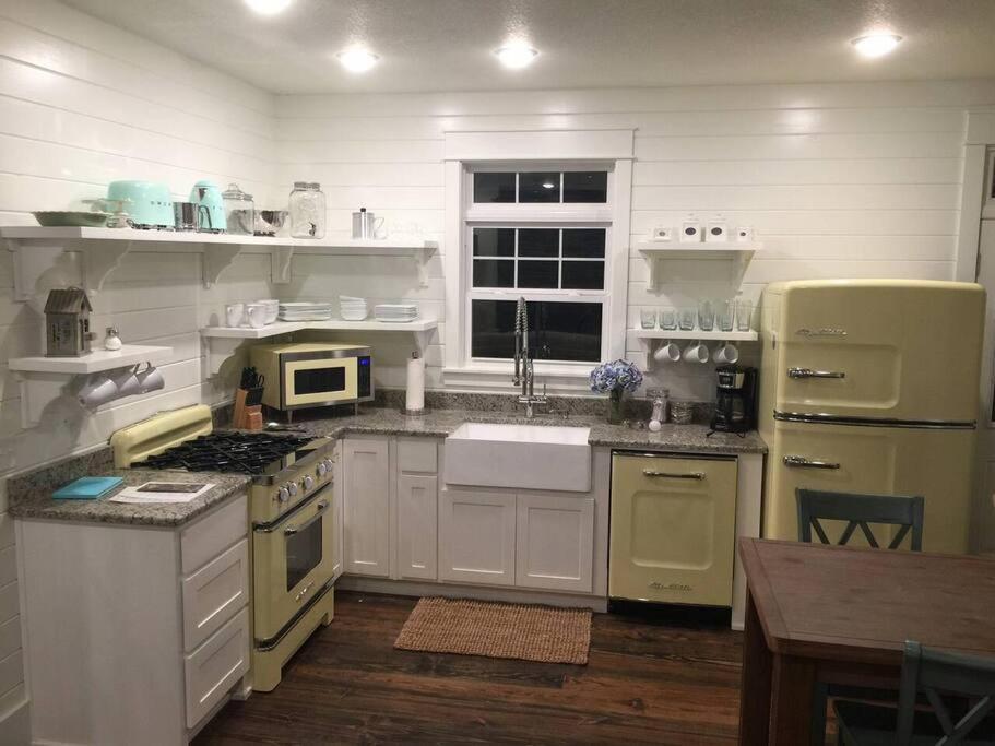 Primrose Cottage - Private Lake, Hot Tub, Atv Trails Mena エクステリア 写真