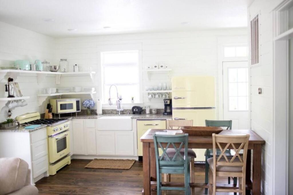 Primrose Cottage - Private Lake, Hot Tub, Atv Trails Mena エクステリア 写真